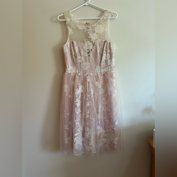 MANIJU Dresses & Skirts - Pink Lace Bridesmaids Dress NWT